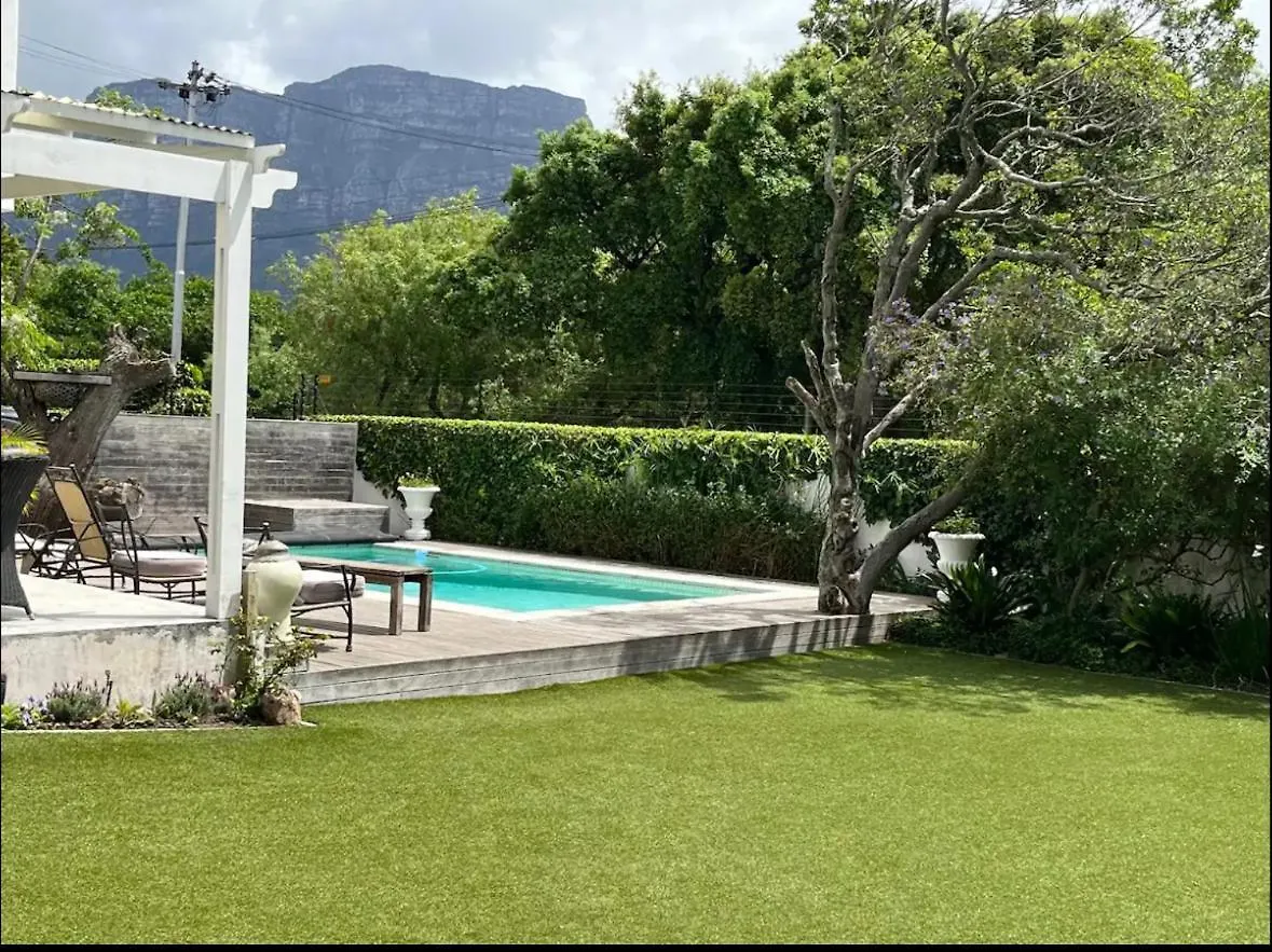 Apartment Centrally Located Garden Cottage Cape Town